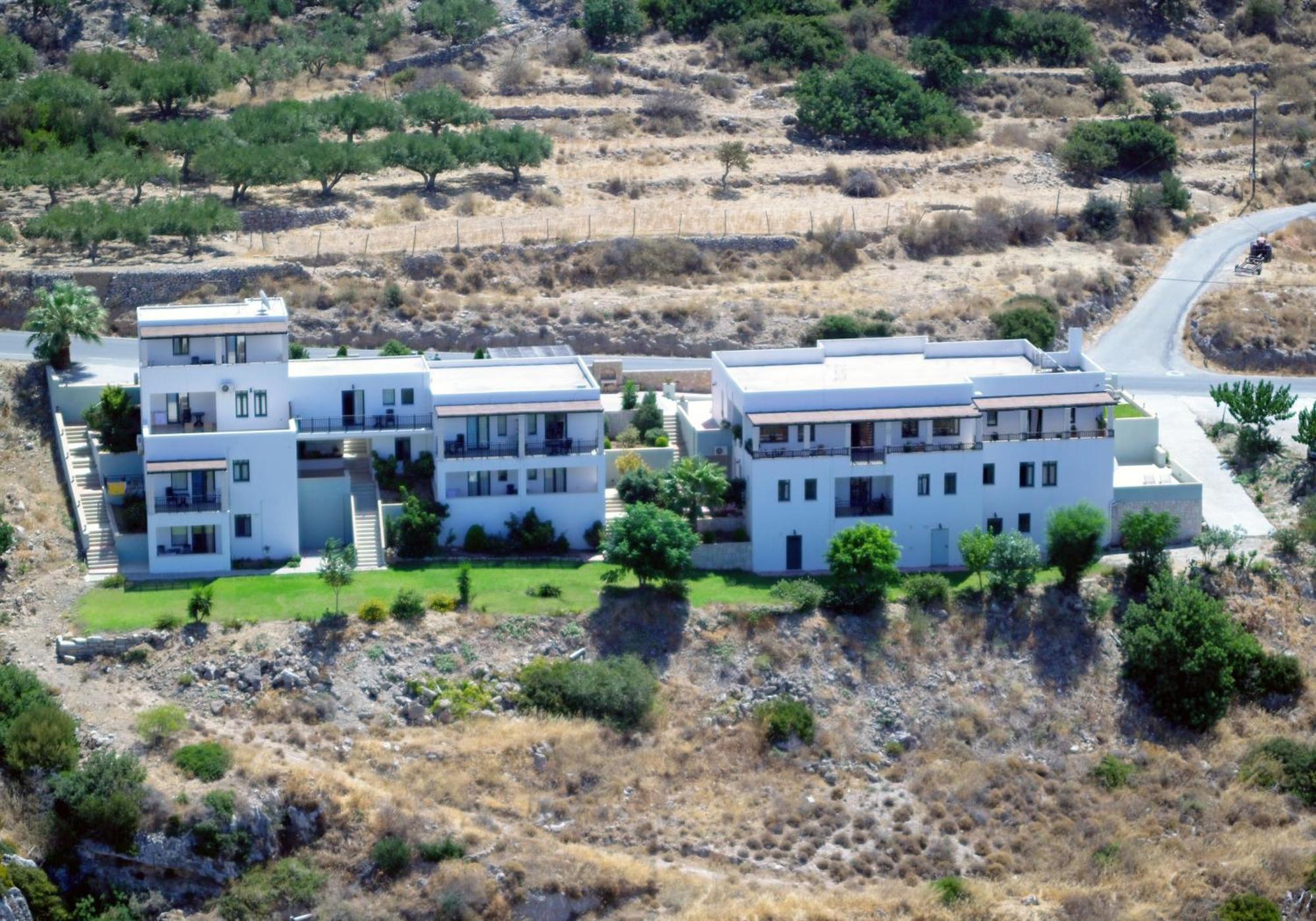 פלאסרנה Roubini Apartments מראה חיצוני תמונה