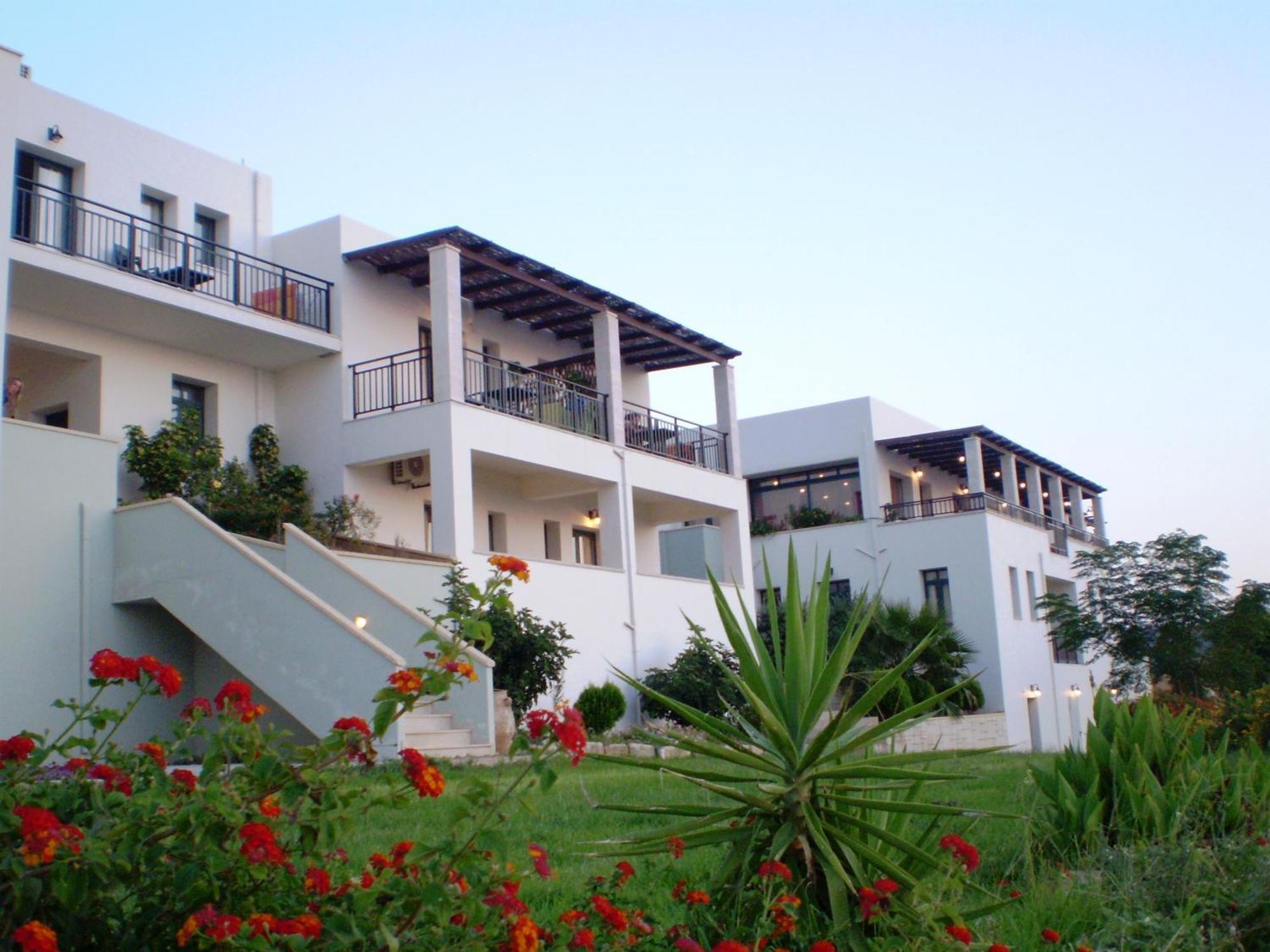 פלאסרנה Roubini Apartments מראה חיצוני תמונה