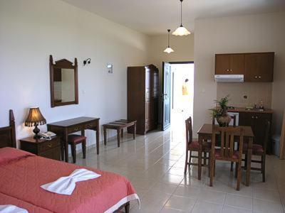 פלאסרנה Roubini Apartments מראה חיצוני תמונה